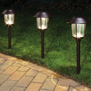 Lighteme 15-Lumen Solar Pathway Lights. Aluminum And Glass 6 Pack