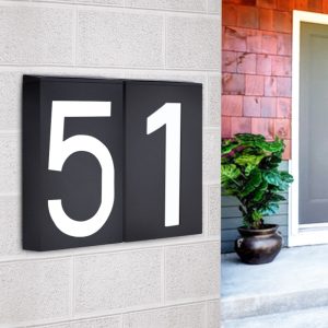Lighteme LED House Number Solar Power Digital Hotal Door Wall Solar Light Address Number Sign Lamp Custom Street Number Plaque