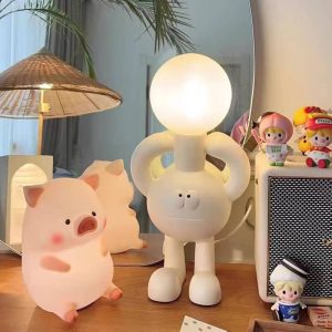 Lighteme Bigfoot Resin Desk Lamp